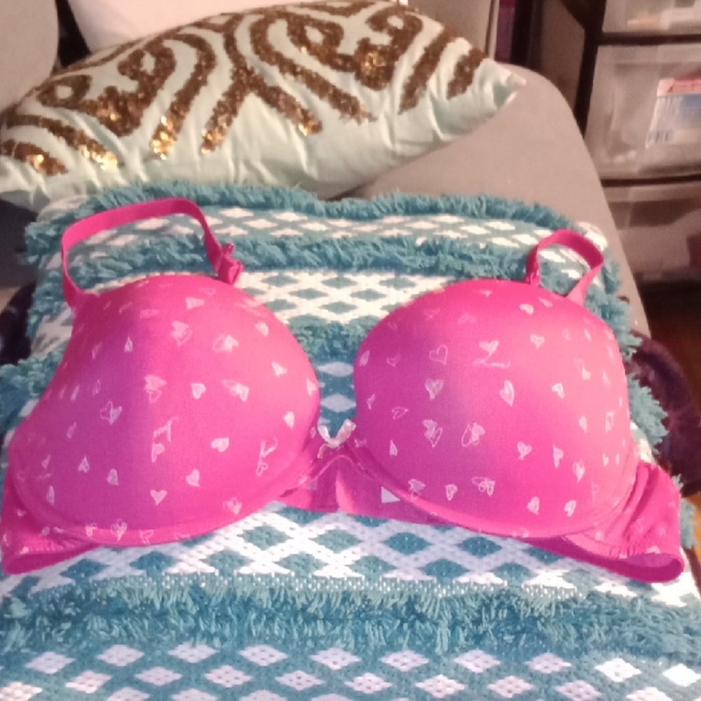 Xhilaration Pink Heart Print Bra